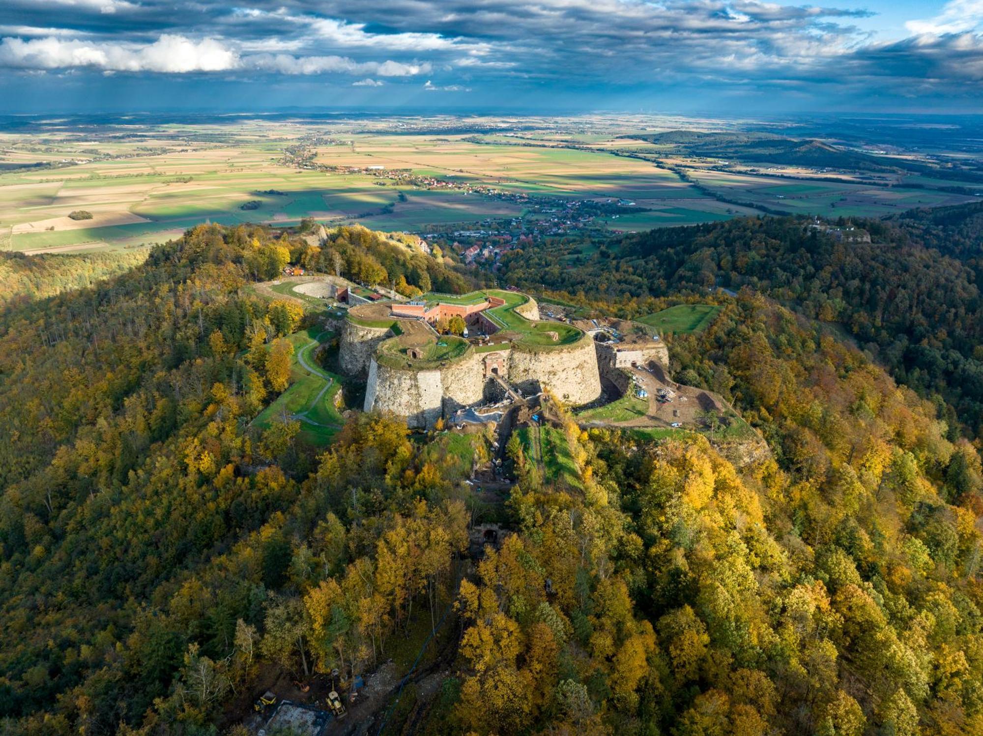 Hotel Twierdza Srebrna Gora Donzon Esterno foto