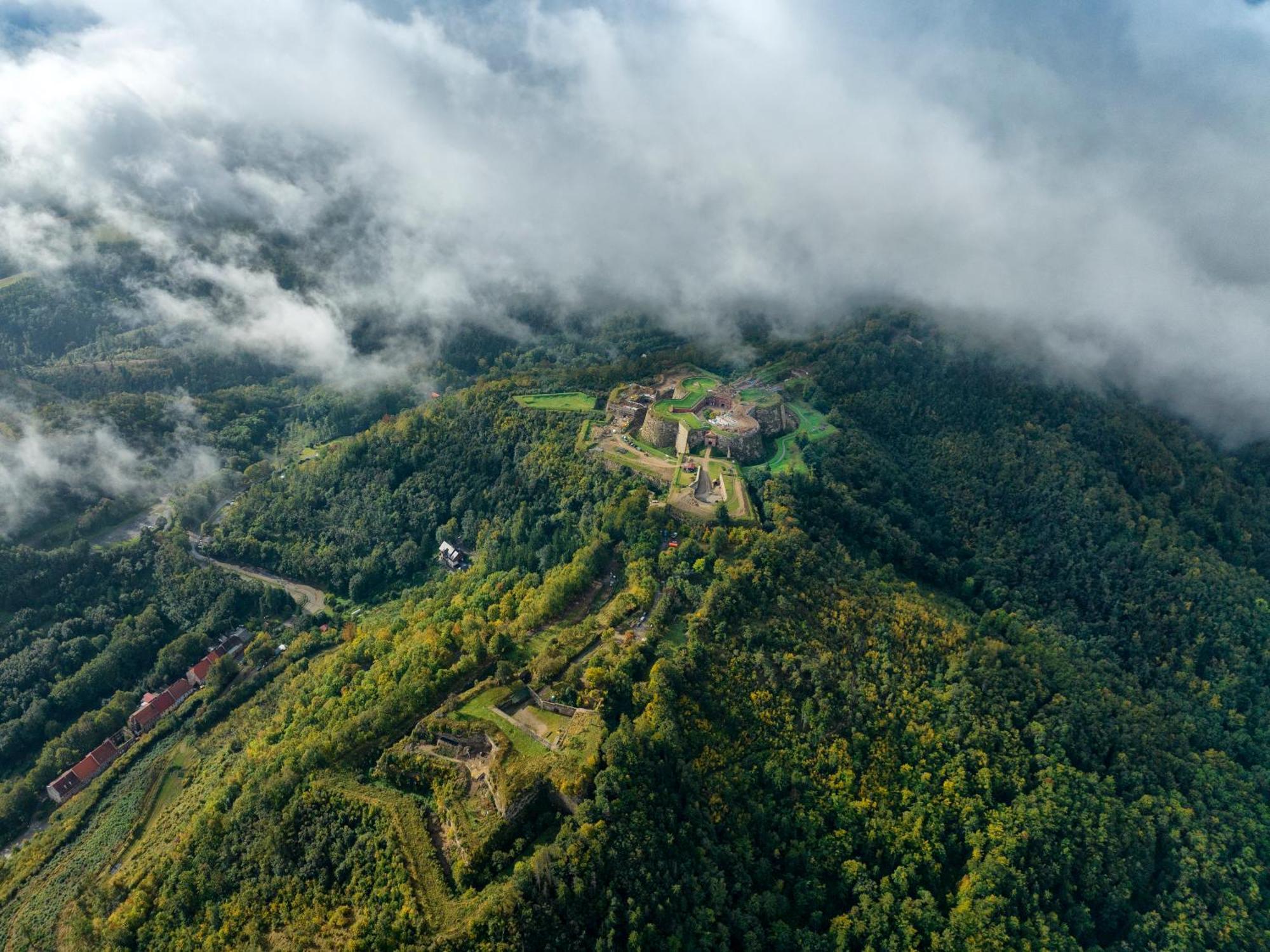 Twierdza Srebrna Gora Donzon Esterno foto